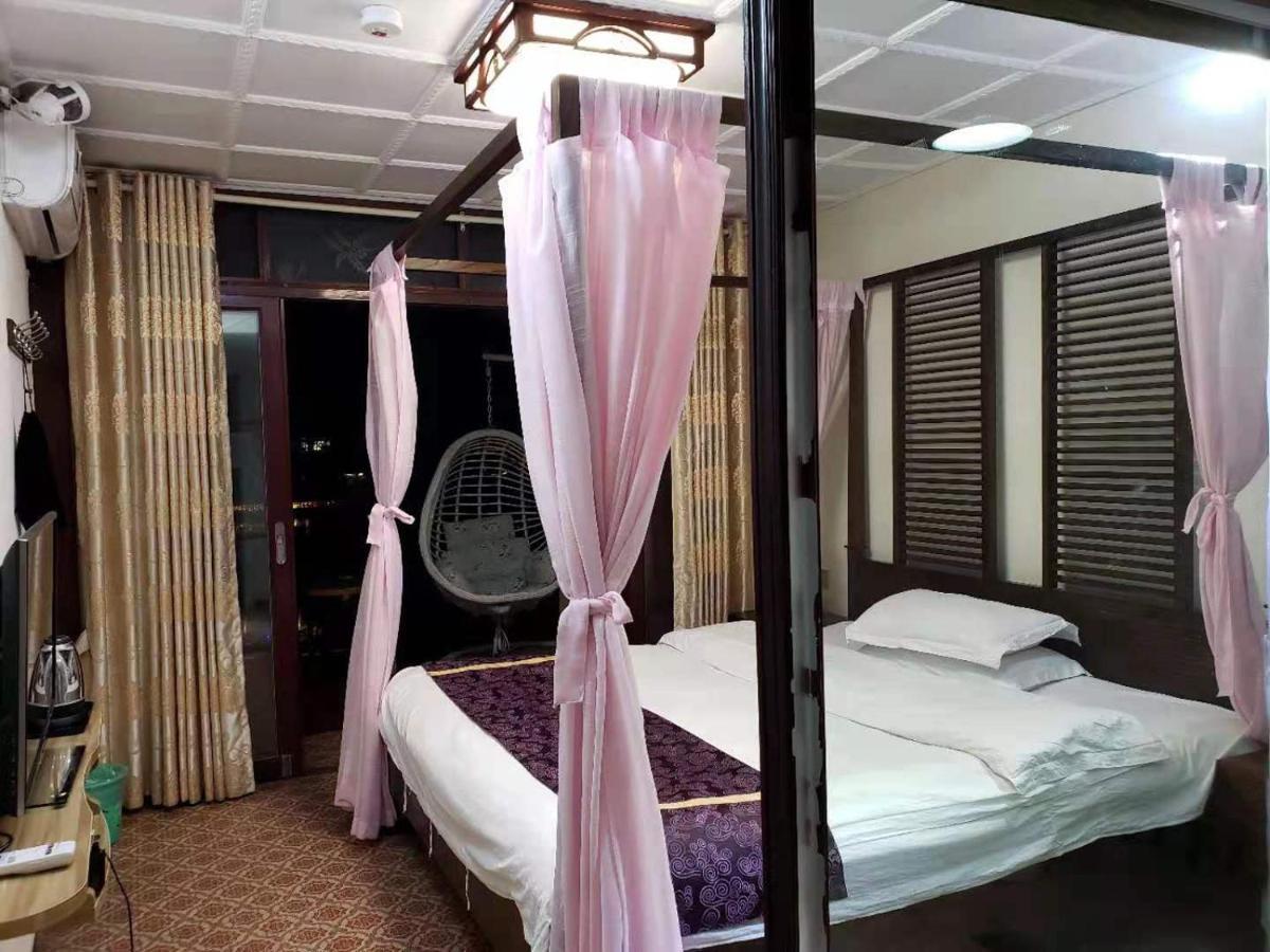 Lqj Riverside Guest House Фенян Екстериор снимка