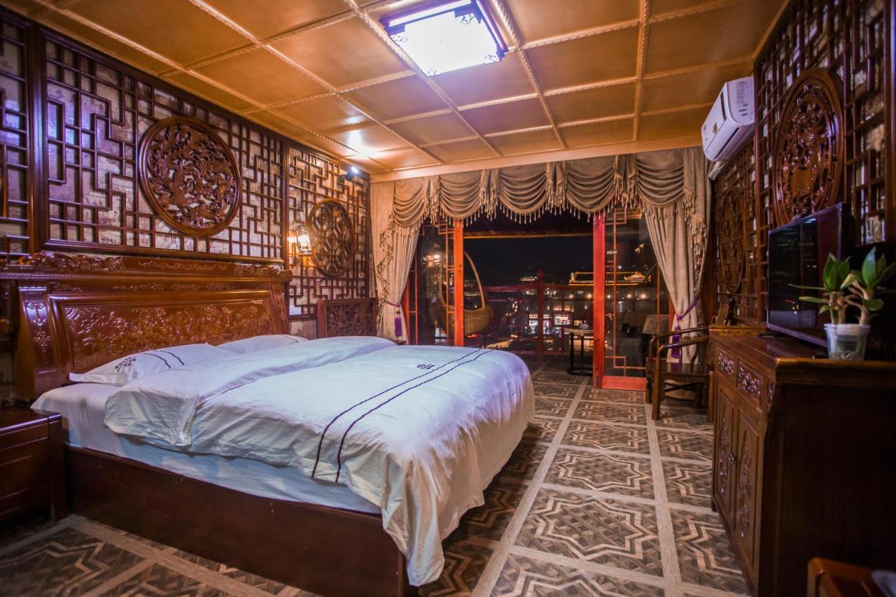 Lqj Riverside Guest House Фенян Екстериор снимка