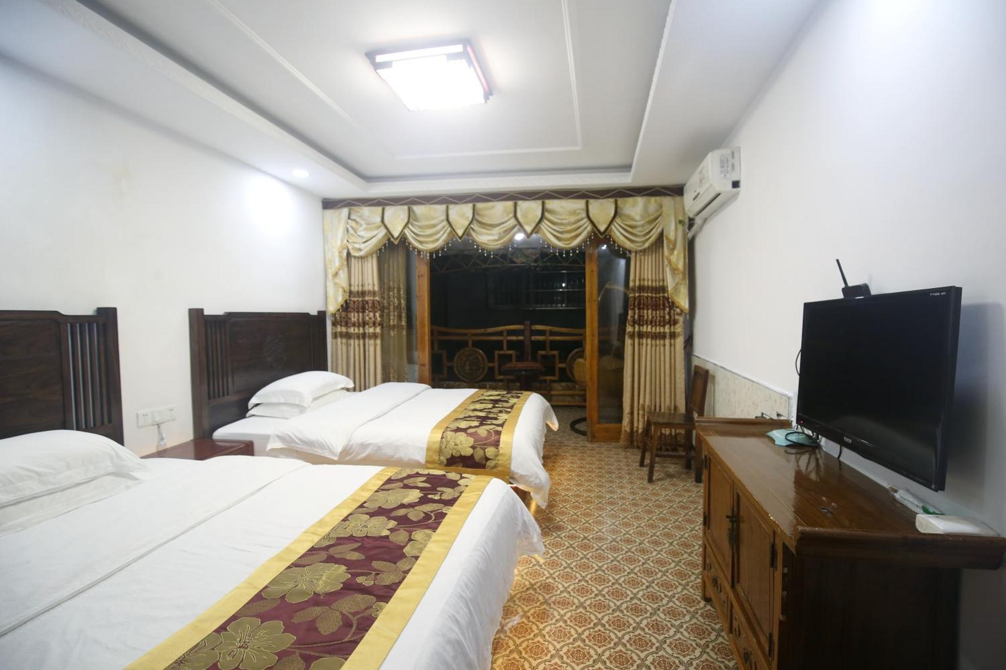 Lqj Riverside Guest House Фенян Екстериор снимка