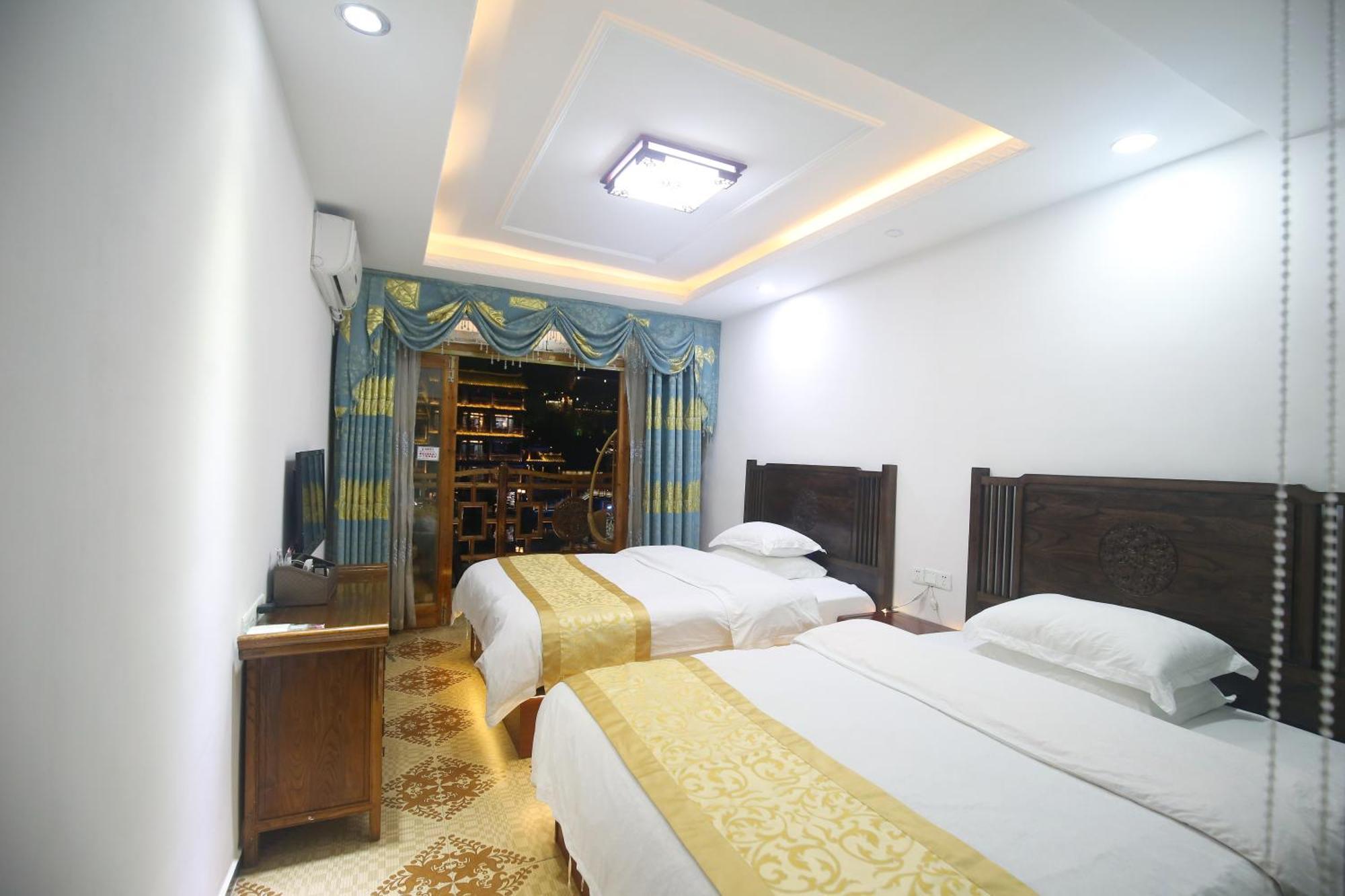 Lqj Riverside Guest House Фенян Екстериор снимка