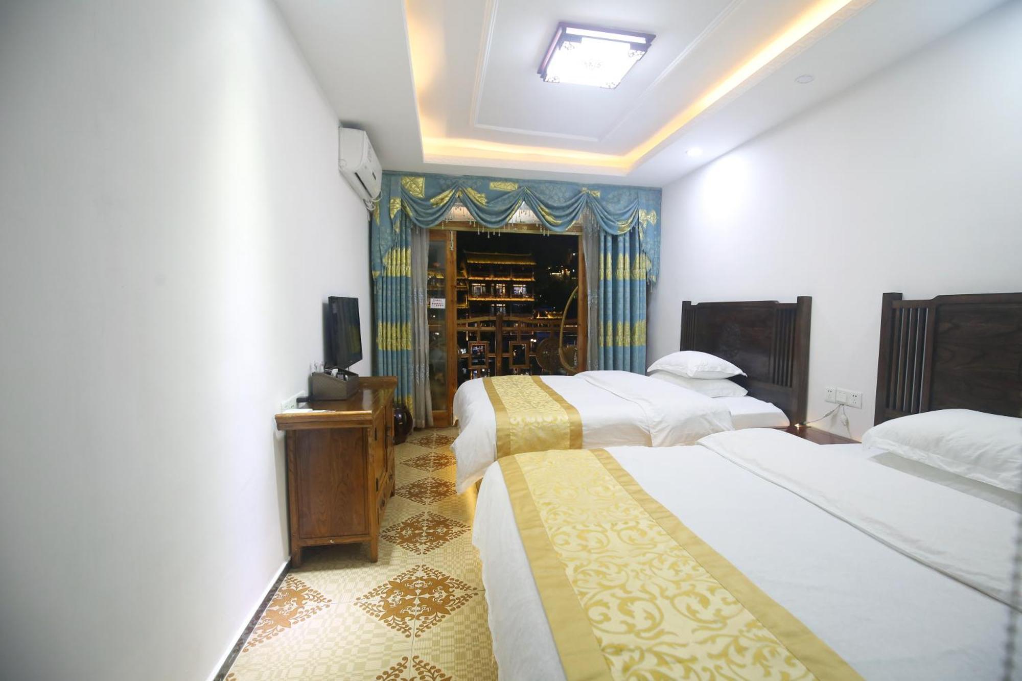 Lqj Riverside Guest House Фенян Екстериор снимка