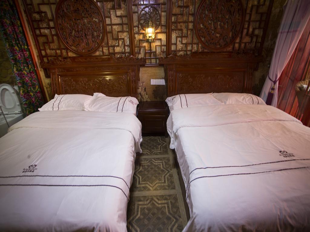 Lqj Riverside Guest House Фенян Екстериор снимка