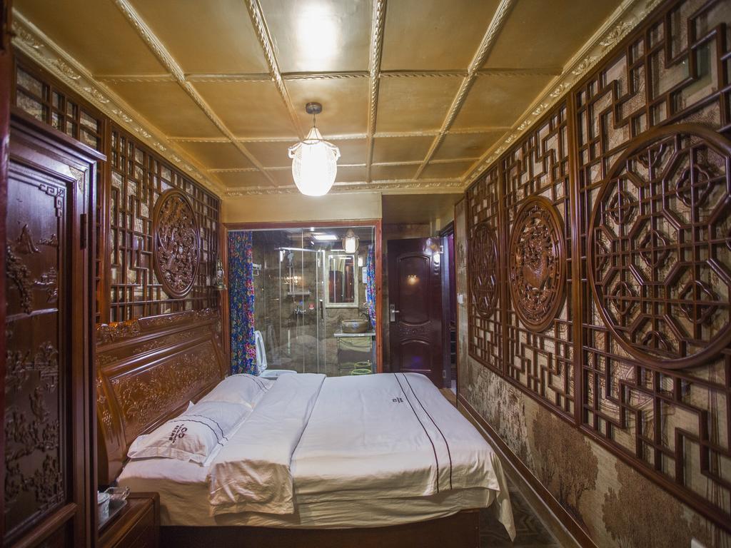 Lqj Riverside Guest House Фенян Екстериор снимка